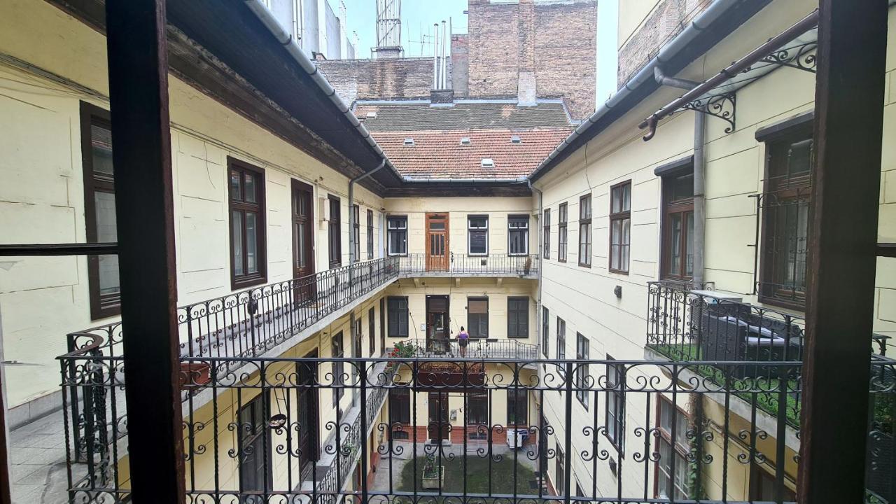 Downtown Akacfa Apartamento Budapeste Exterior foto